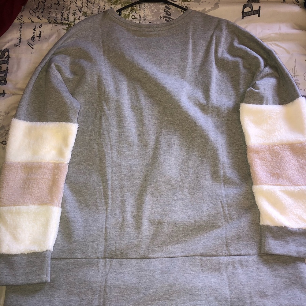 Grey Sweatshirt - Picture 3 of 3